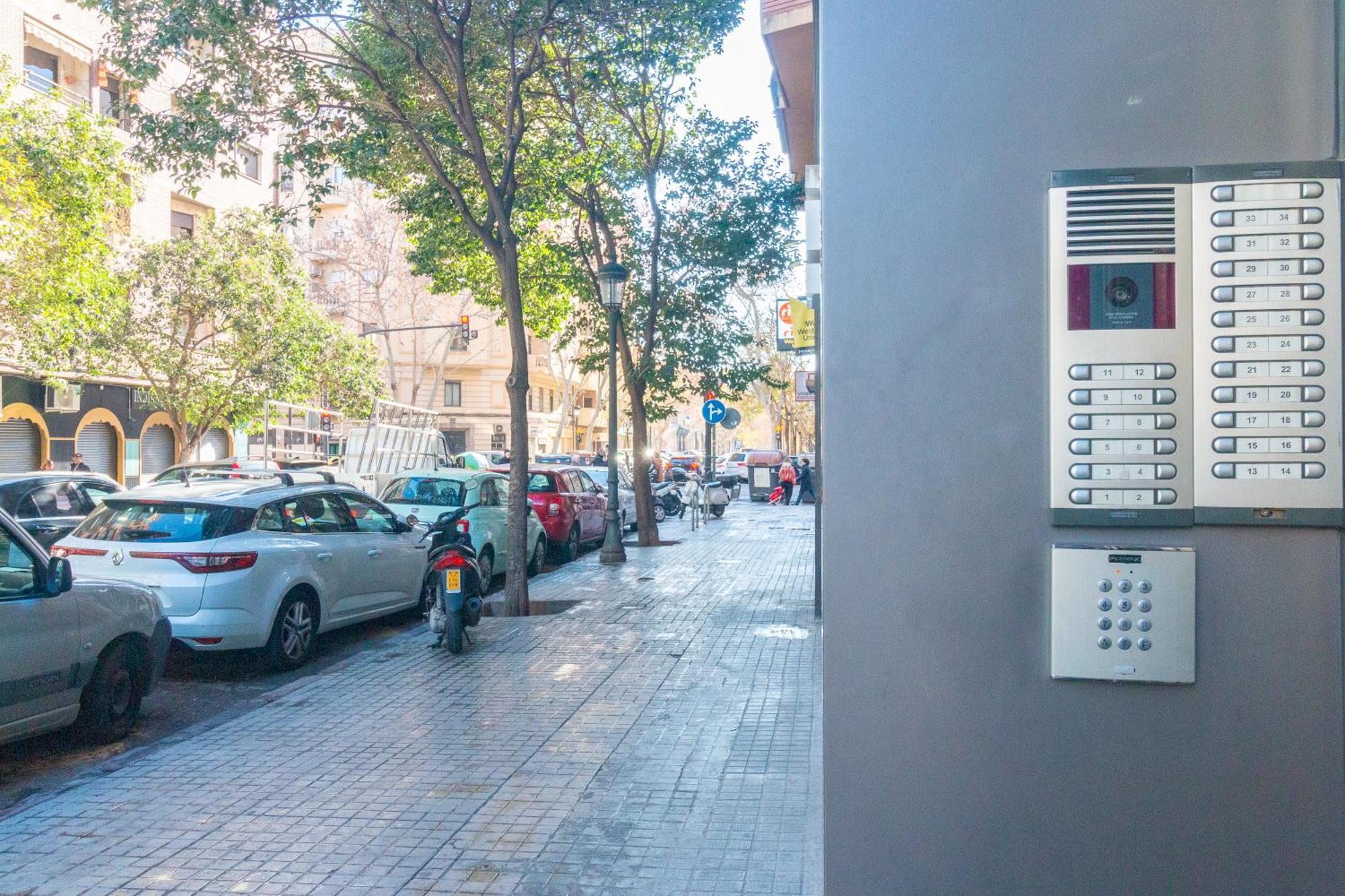 فالنسيا Bet Apartments - Abastos المظهر الخارجي الصورة